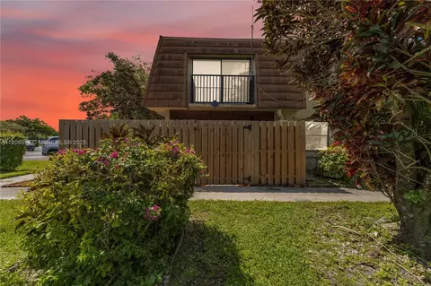 4845 NW 95th Ave, Sunrise, FL 33351