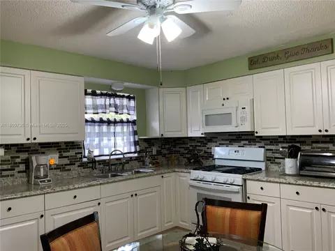 10 Bruce Ave, Frostproof, FL 33843 photo 3