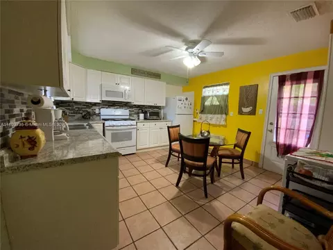 10 Bruce Ave, Frostproof, FL 33843 photo 4