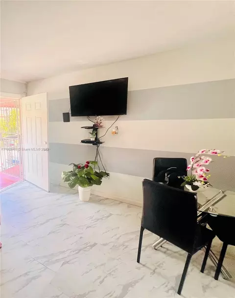 Undisclosed, Hialeah, FL 33016 photo 10
