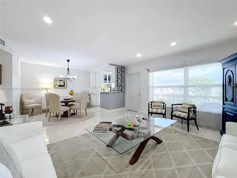 708 SE 7th Ave #14, Pompano Beach, FL 33060
