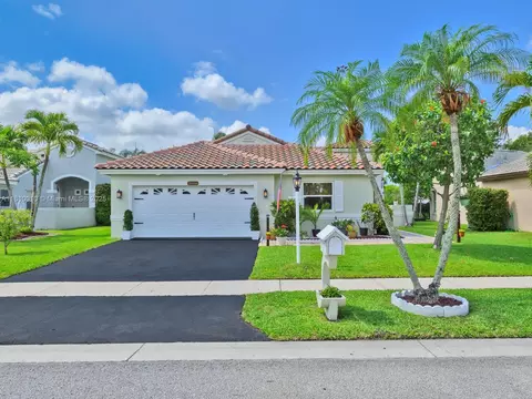 18866 NW 1st St, Pembroke Pines, FL 33029