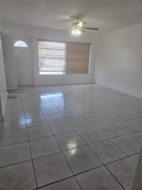 Living - 4479 NW 185th St, Miami Gardens, FL 33055 photo 3 of 4
