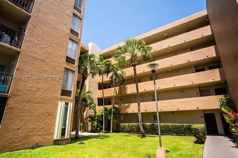 9110 Fontainebleau Blvd #502, Miami, FL 33172