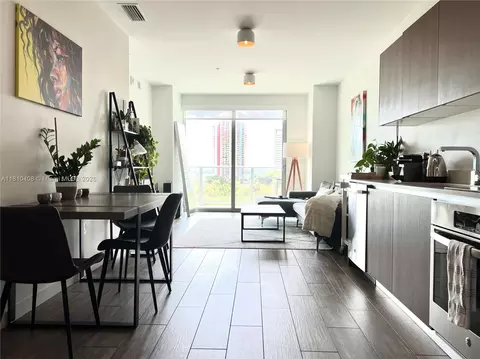 1600 SW 1st Ave #813, Miami, FL 33129