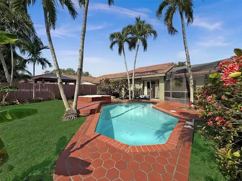 8923 SW 151st Ct, Miami, FL 33196
