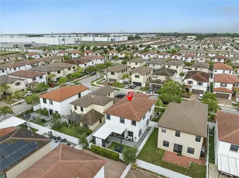 View/Area - 3534 W 106th St, Hialeah, FL 33018 photo 4 of 8