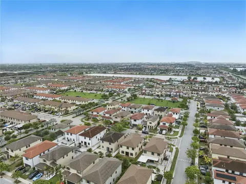 View/Area - 3534 W 106th St, Hialeah, FL 33018 photo 7 of 8