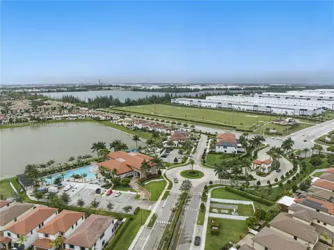 View/Area - 3534 W 106th St, Hialeah, FL 33018 photo 8 of 8