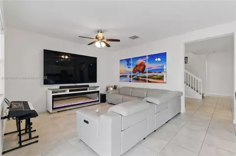 Living - 3534 W 106th St, Hialeah, FL 33018 photo 1 of 1