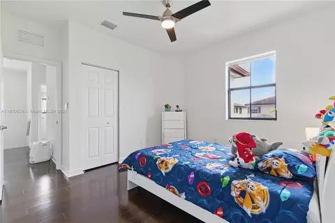 Bedroom - 3534 W 106th St, Hialeah, FL 33018 photo 4 of 5