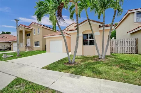 7325 Flores Way, Margate, FL 33063 photo 2