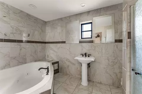 Bath - 15101 Harrison St, Miami, FL 33176 photo 1 of 3