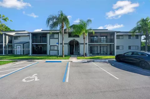 469 NE 207th Ln #205, Miami, FL 33179
