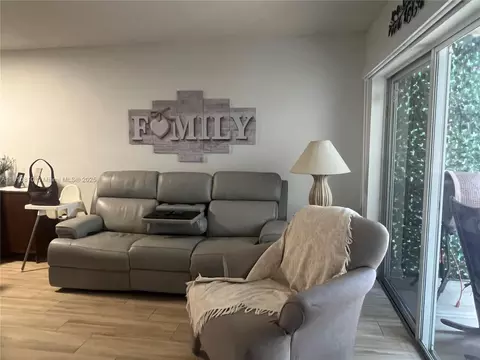 15711 SW 137th Ave #101, Miami, FL 33177