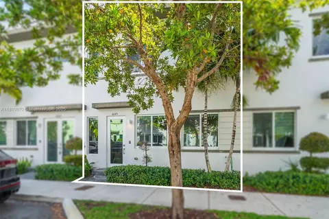 6645 NW 103rd Path, Doral, FL 33178