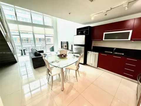 253 NE 2nd St #625, Miami, FL 33132