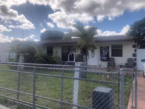 5010 NW 190th St, Miami Gardens, FL 33055