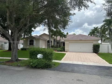 13220 NW 11th Ct, Sunrise, FL 33323