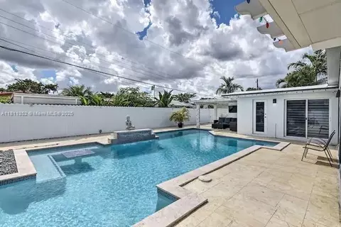 Exterior - 8031 W 14th Ct, Hialeah, FL 33014 photo 2 of 8