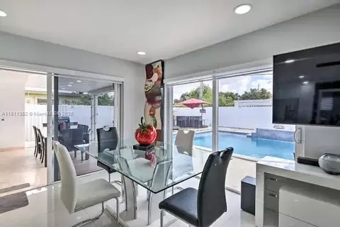 Dining - 8031 W 14th Ct, Hialeah, FL 33014 photo 1 of 1