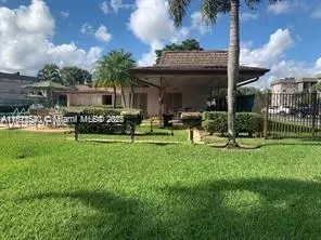 2431 SW 82nd Ave #205, Davie, FL 33324