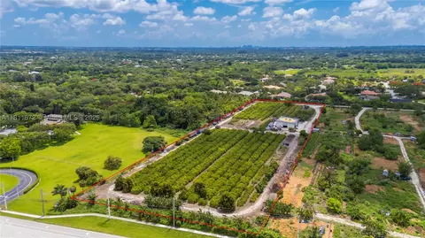 4077 SW 121st Ter, Davie, FL 33330