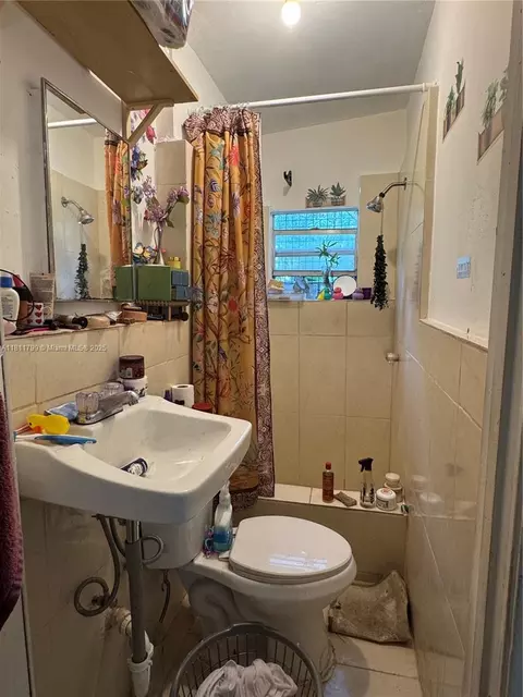 Bath - 151 NW 64th St, Miami, FL 33150 photo 1 of 2