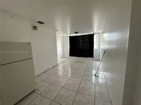 315 W 44th St, Hialeah, FL 33012 photo 7