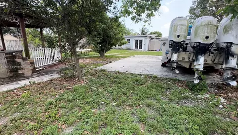 315 W 44th St, Hialeah, FL 33012 photo 6