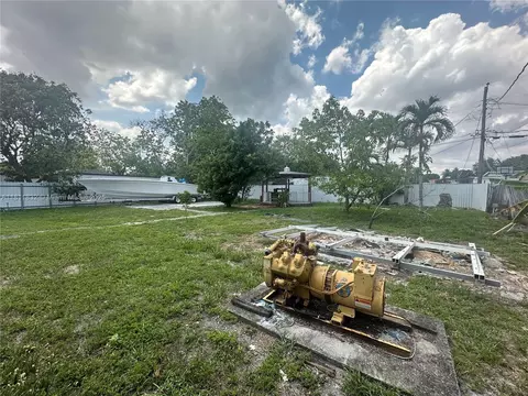 315 W 44th St, Hialeah, FL 33012 photo 3