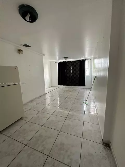 315 W 44th St, Hialeah, FL 33012 photo 16
