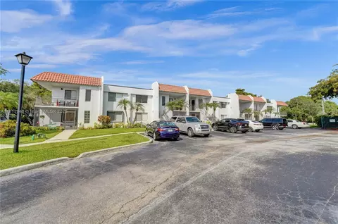304 Racquet Club Rd #105, Weston, FL 33326