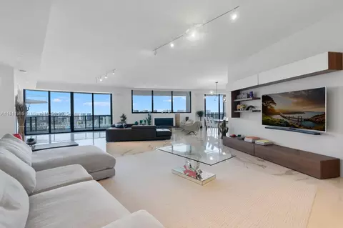 18555 Collins Ave #1703, Sunny Isles Beach, FL 33160