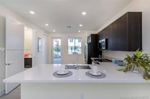 10226 NW 64th Ter #104, Doral, FL 33178