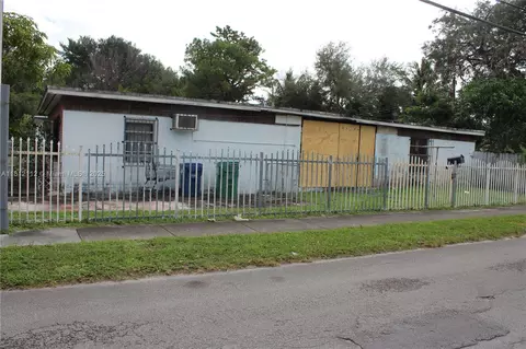 2040 NW 97th St, Miami, FL 33147