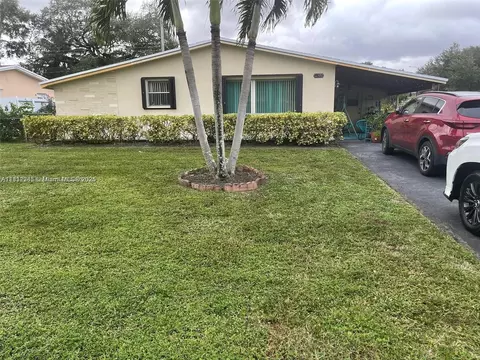 2430 N 61st Ter, Hollywood, FL 33024