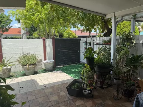 3297 W 70th St, Hialeah, FL 33018 photo 1
