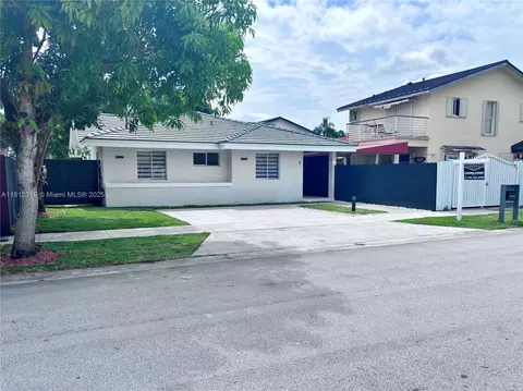 14910 SW 92nd Ter, Miami, FL 33196