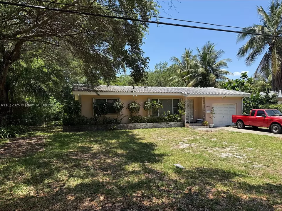 Exterior - 13240 NE 4th Ave, North Miami, FL 33161 photo 1 of 4