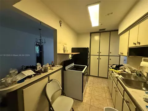 Kitchen - 13240 NE 4th Ave, North Miami, FL 33161 photo 1 of 1