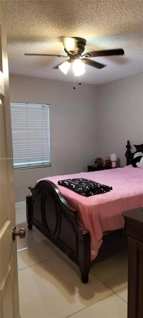 Bedroom - 3149 W 68th Pl, Hialeah, FL 33018 photo 7 of 10