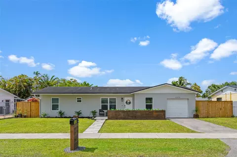 10814 SW 157th Ter, Miami, FL 33157
