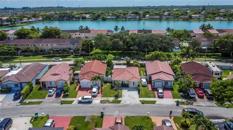 View/Area - 17543 SW 142nd Ct, Miami, FL 33177 photo 2 of 2