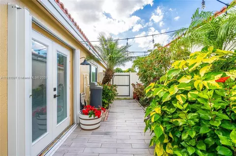 Exterior - 17543 SW 142nd Ct, Miami, FL 33177 photo 2 of 3