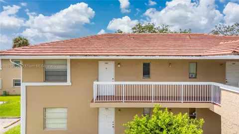 9906 Twin Lakes Dr #7-I, Coral Springs, FL 33071
