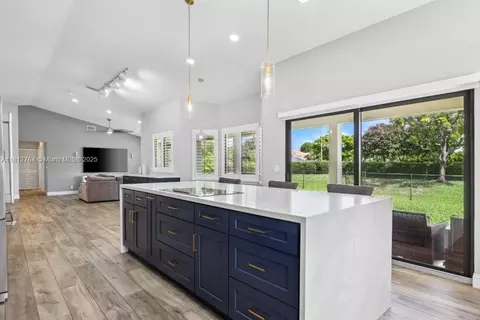 20141 NW 8th St, Pembroke Pines, FL 33029