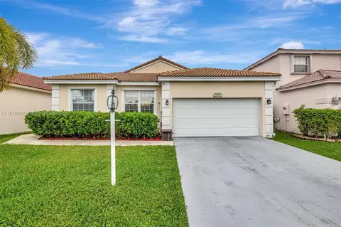 3059 Dogwood Ln, Margate, FL 33063