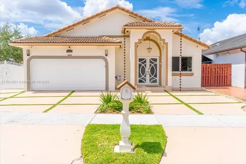 8902 NW 148th St, Miami Lakes, FL 33018 photo 1