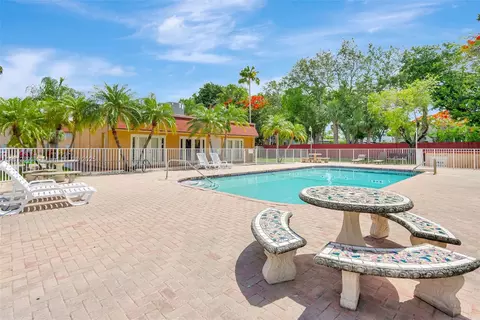 9972 SW 88th St #1128, Miami, FL 33176